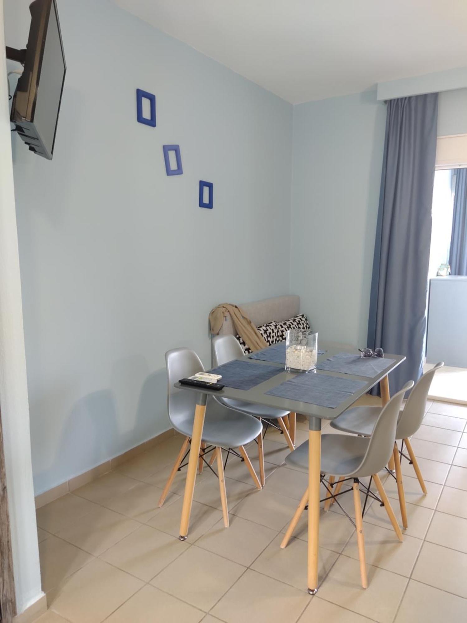 Celeste Deluxe Apartments Skala Potamia  Bilik gambar