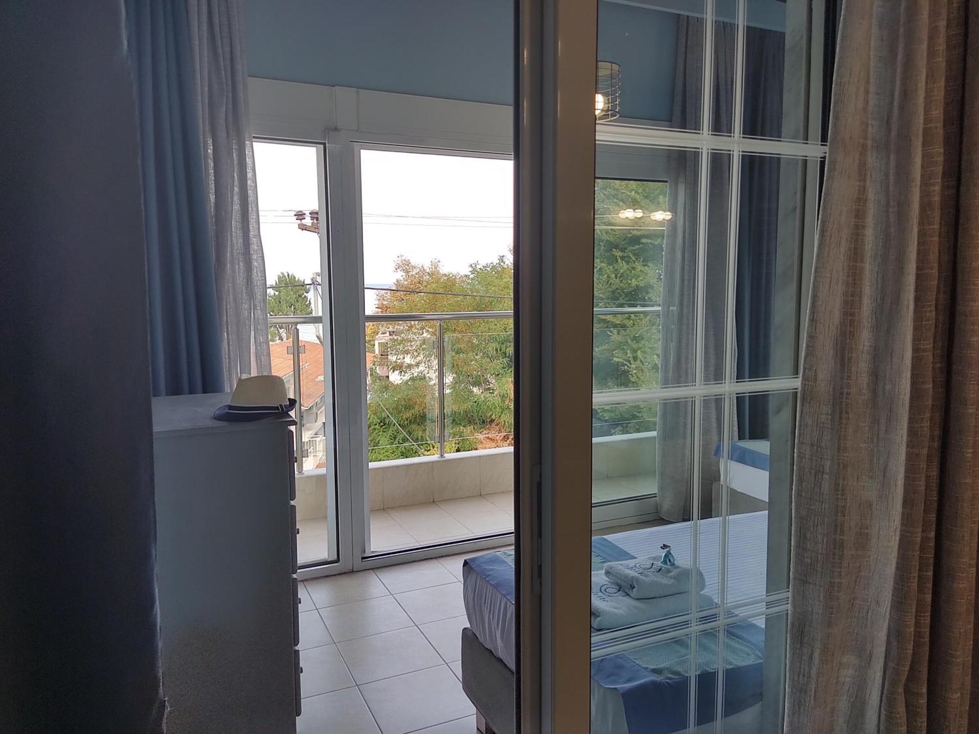 Celeste Deluxe Apartments Skala Potamia  Bilik gambar